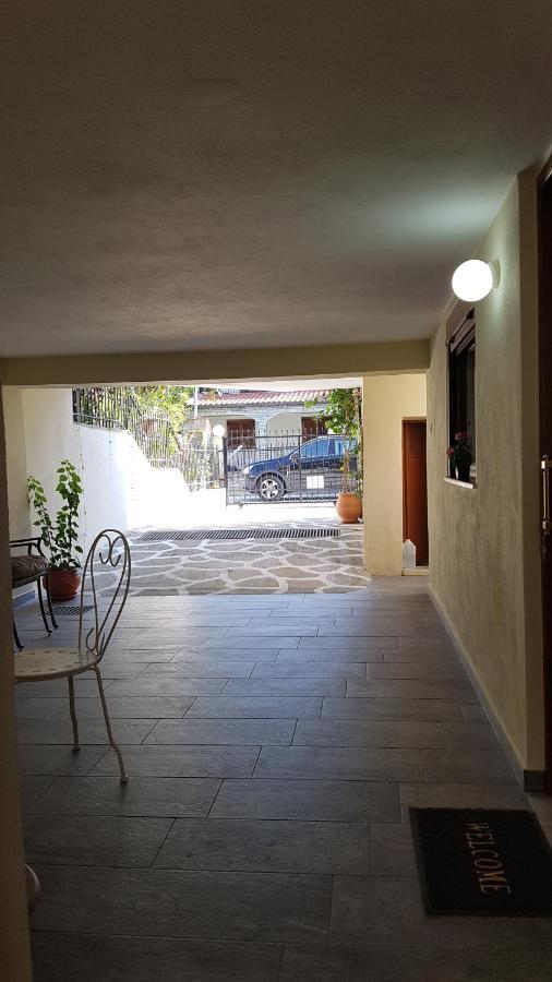Apartment Fyllou *