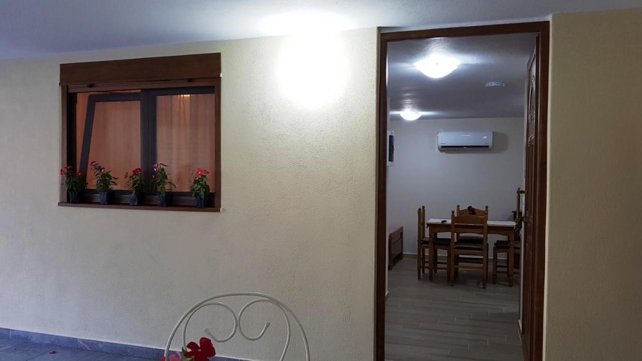 Fyllou Apartment *