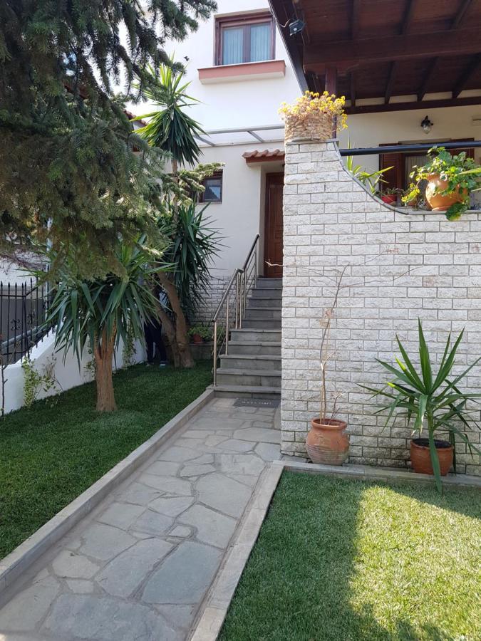 Fyllou Apartment